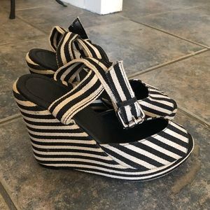 Forever 21 striped platform wedge shoes SZ US 7